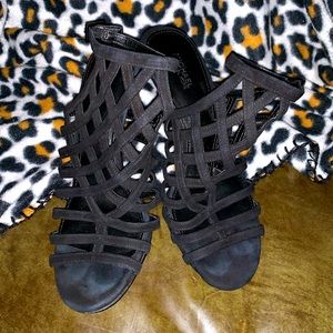 Michael Kors size 7 black velvet strappy heels